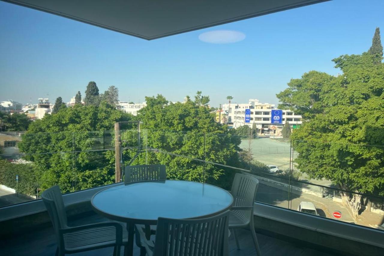 Apartment Phaedrus Living Coral Harmony Larnaka